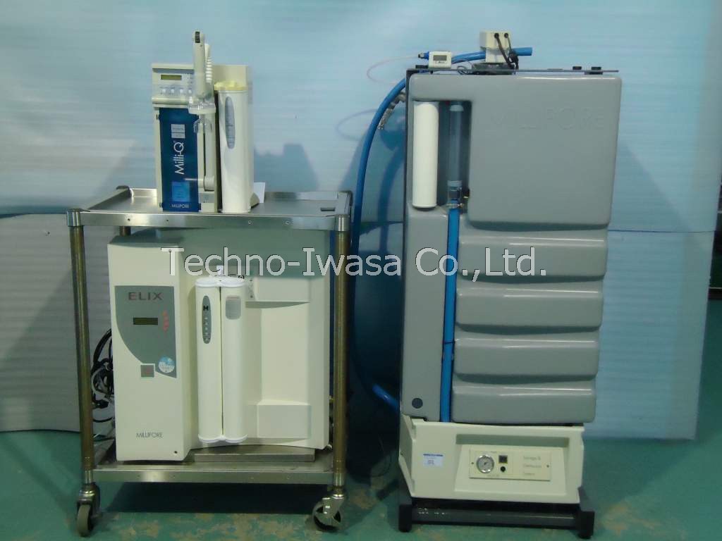 �������������u